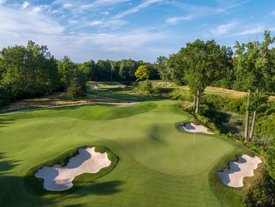 the-golf-club-at-harbor-shores-tenth-hole-24827